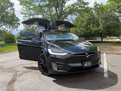 Used 2020 Tesla Model X Long Range AWD/4WD image 1