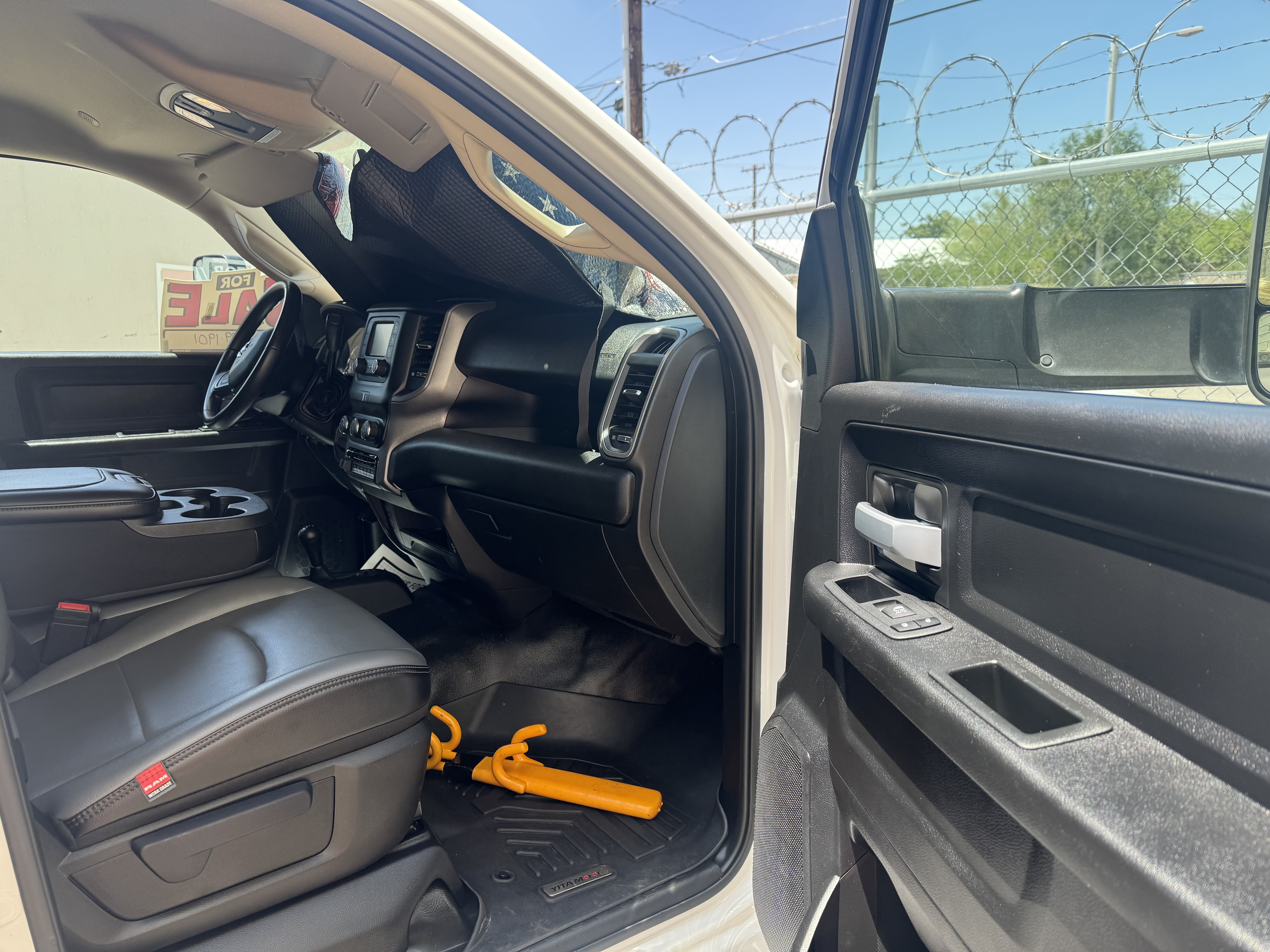Used 2019 RAM 4500 Tradesman w/ Chrome Appearance Group AWD/4WD image 9