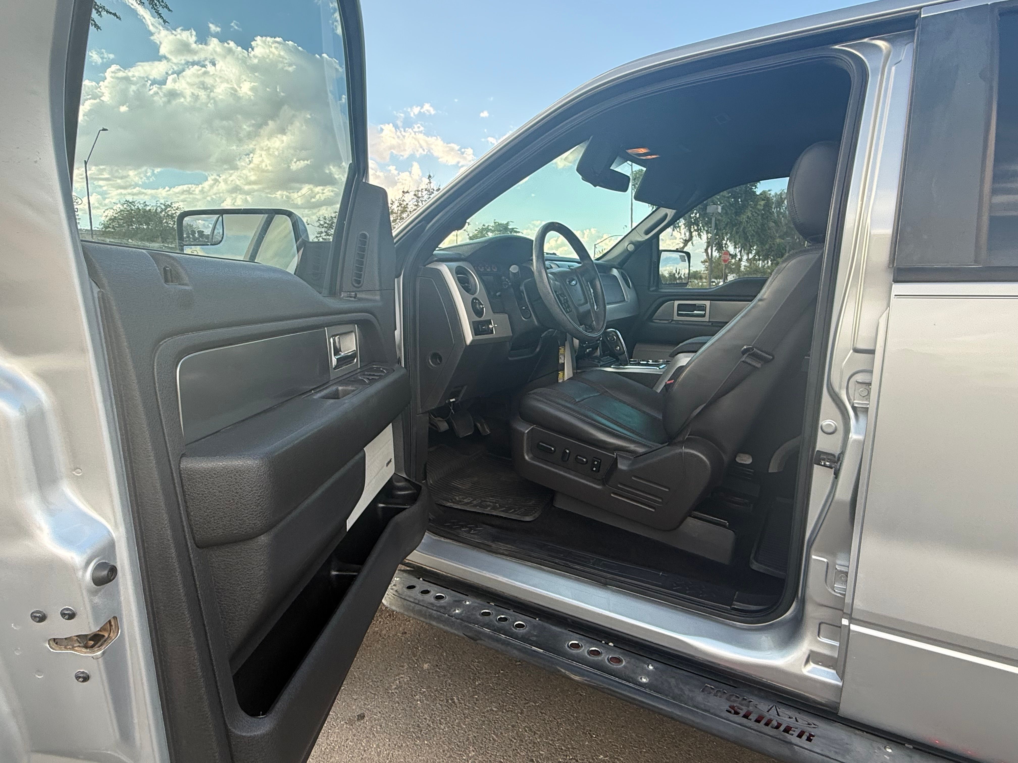 Used 2014 Ford F150 Raptor w/ Equipment Group 801A Luxury AWD/4WD image 17