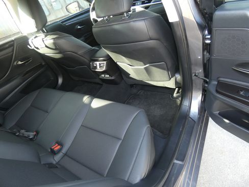 Used 2019 Lexus ES 350 F Sport image 22