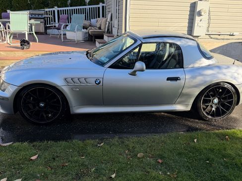 Used 2001 BMW Z3 3.0i image 2