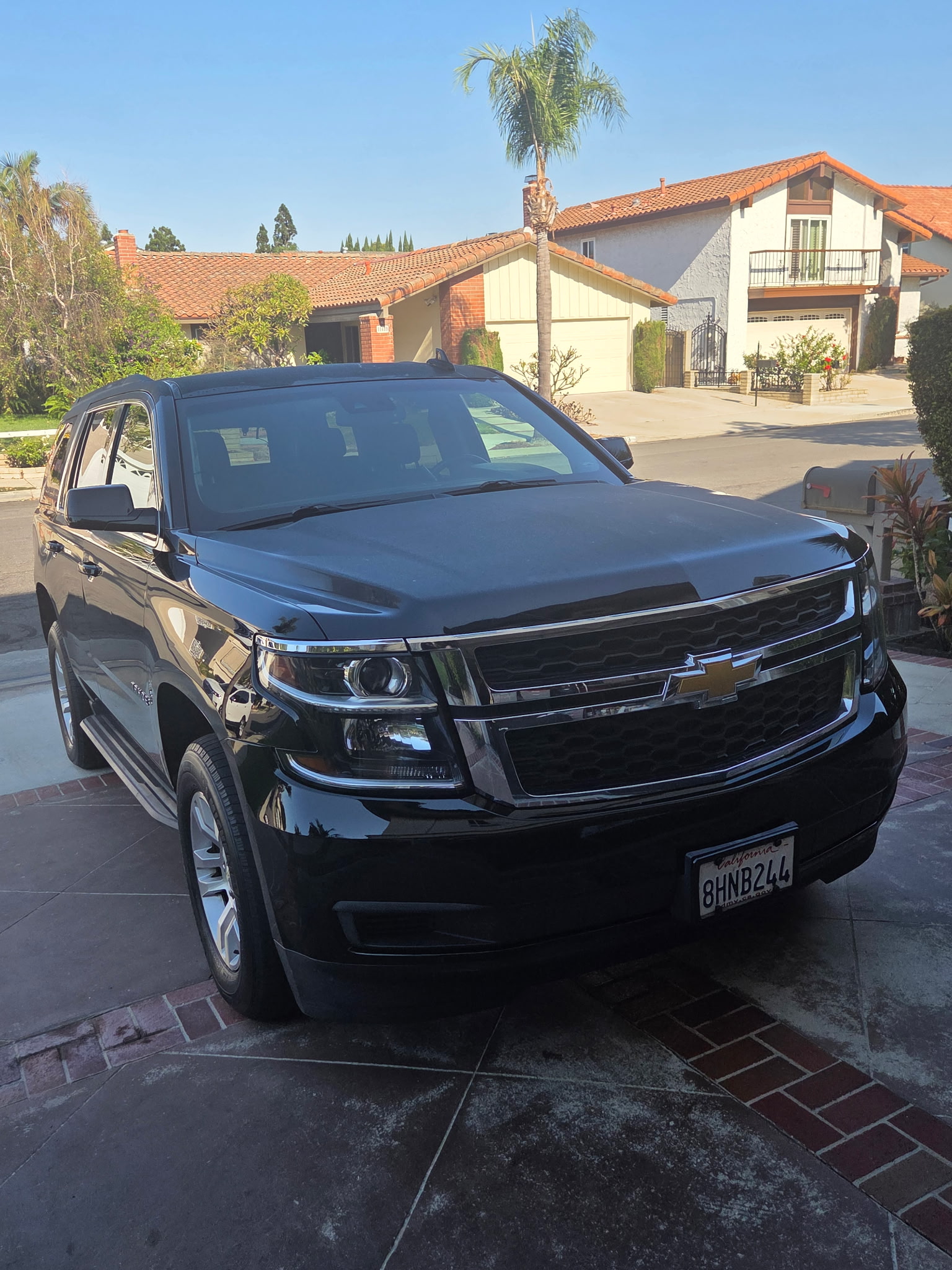 Used 2018 Chevrolet Tahoe LT AWD/4WD image 1