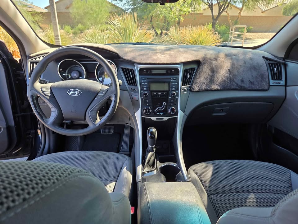 Used 2012 Hyundai Sonata GLS FWD image 10
