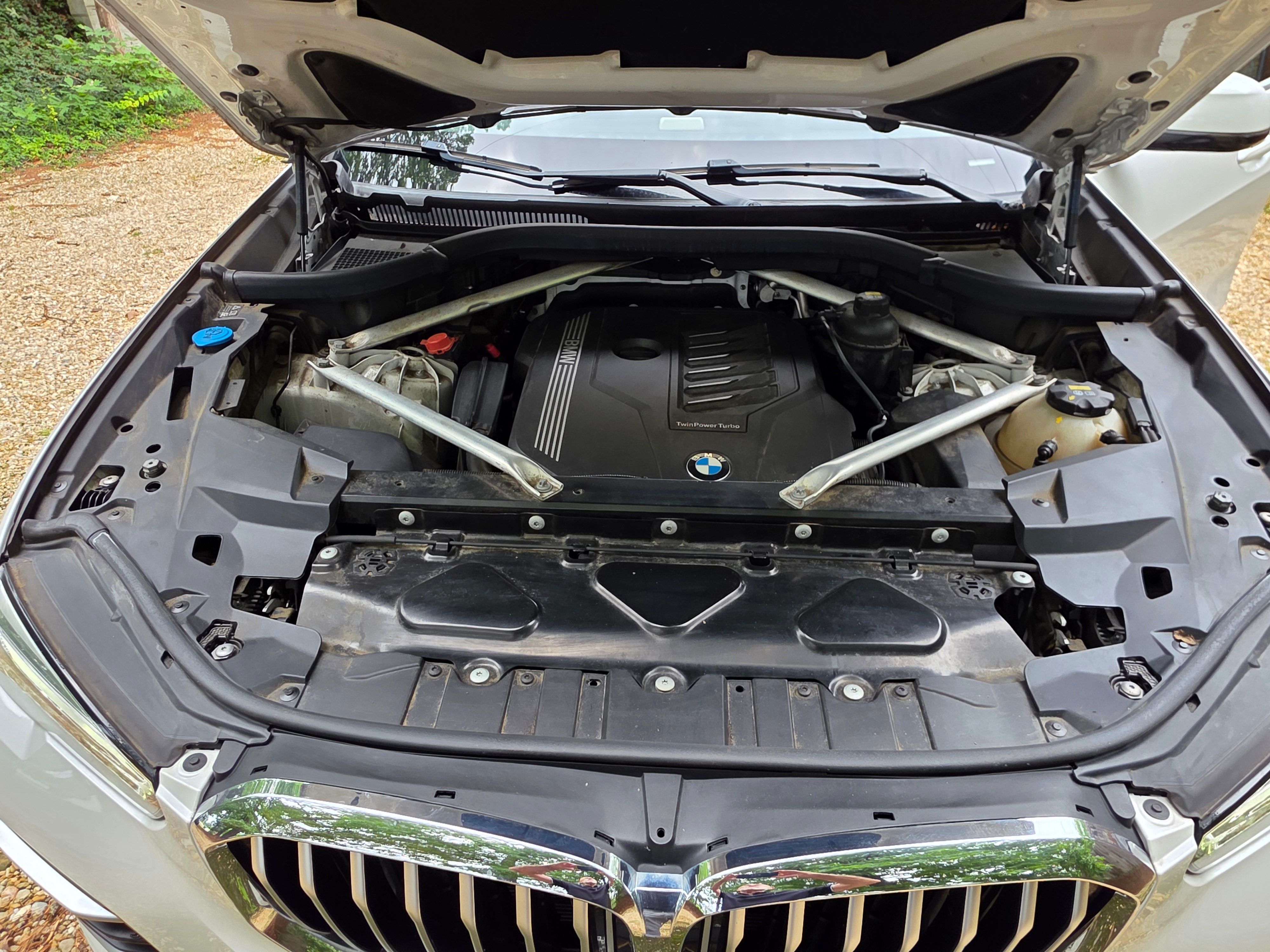 Used 2019 BMW X5 xDrive40i w/ Executive Package AWD/4WD image 6