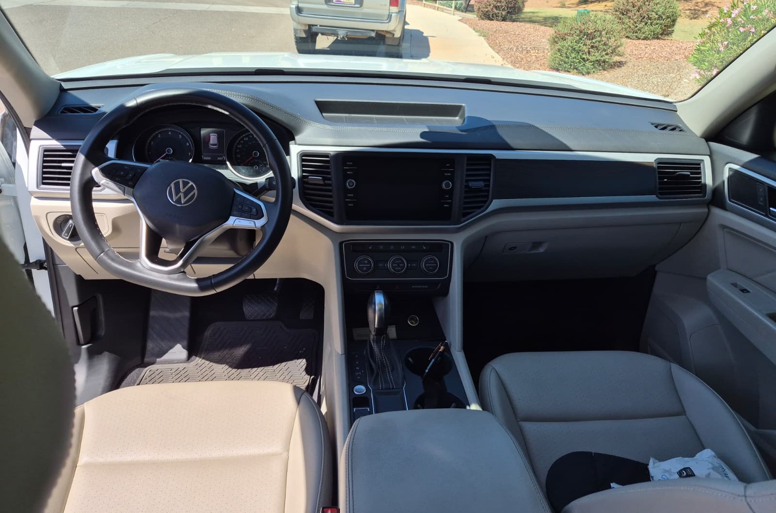 Used 2021 Volkswagen Atlas SE w/ Panoramic Sunroof Package FWD image 8