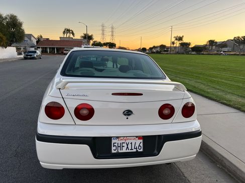 Used 2004 Chevrolet Impala Sedan w/ Sport Appearance Group image 9