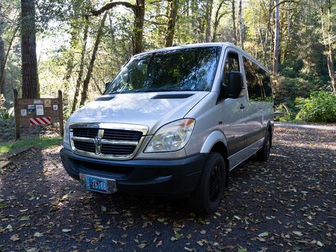 Used 2007 Dodge Sprinter 2500 w/ Cooling Group image 2