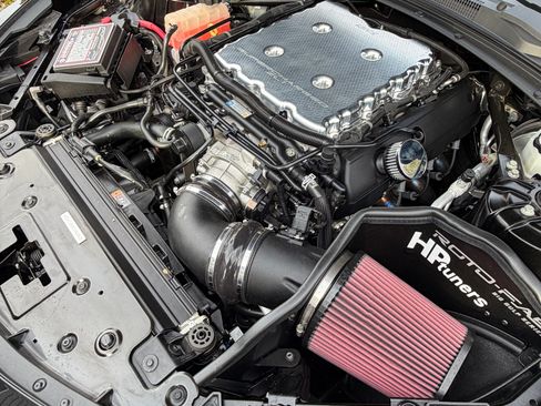 Used 2020 Chevrolet Camaro ZL1 image 21