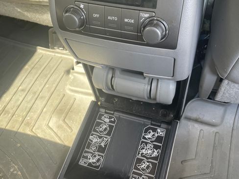 Used 2009 Toyota Highlander Limited AWD/4WD image 15