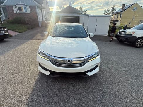Used 2016 Honda Accord Sport image 2