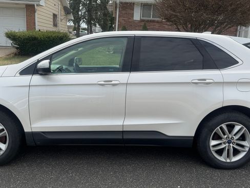 Used 2017 Ford Edge SEL w/ Equipment Group 201A AWD/4WD image 4