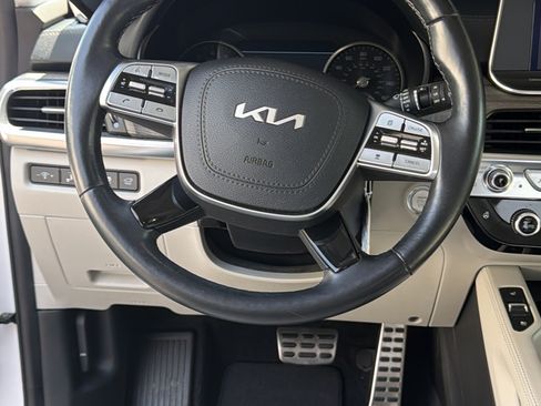 Used 2022 Kia Telluride SX w/ SX Prestige Package AWD/4WD image 5