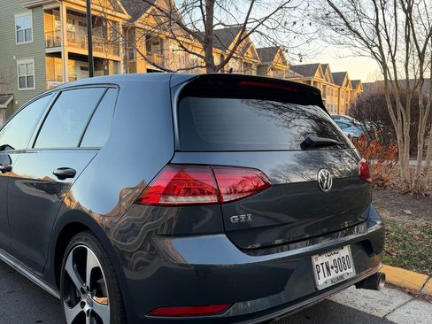 Used 2018 Volkswagen GTI S image 2
