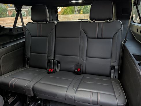 Used 2021 Chevrolet Suburban RST w/ Luxury Package image 19