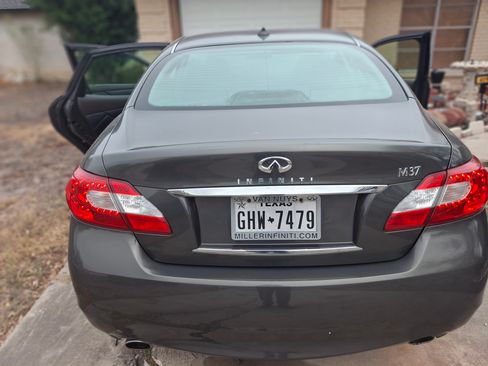 Used 2012 INFINITI M37 w/ Deluxe Touring Pkg image 17