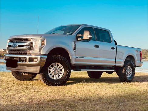 Used 2019 Ford F250 XLT w/ XLT Value Package AWD/4WD image 1