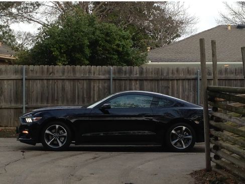 Used 2015 Ford Mustang Coupe w/ Equipment Group 051A image 17