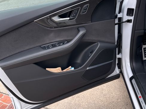 Used 2023 Audi SQ8 Prestige image 18