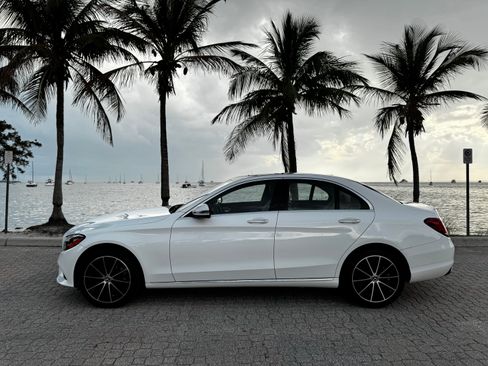 Used 2021 Mercedes-Benz C 300 4MATIC Sedan image 1