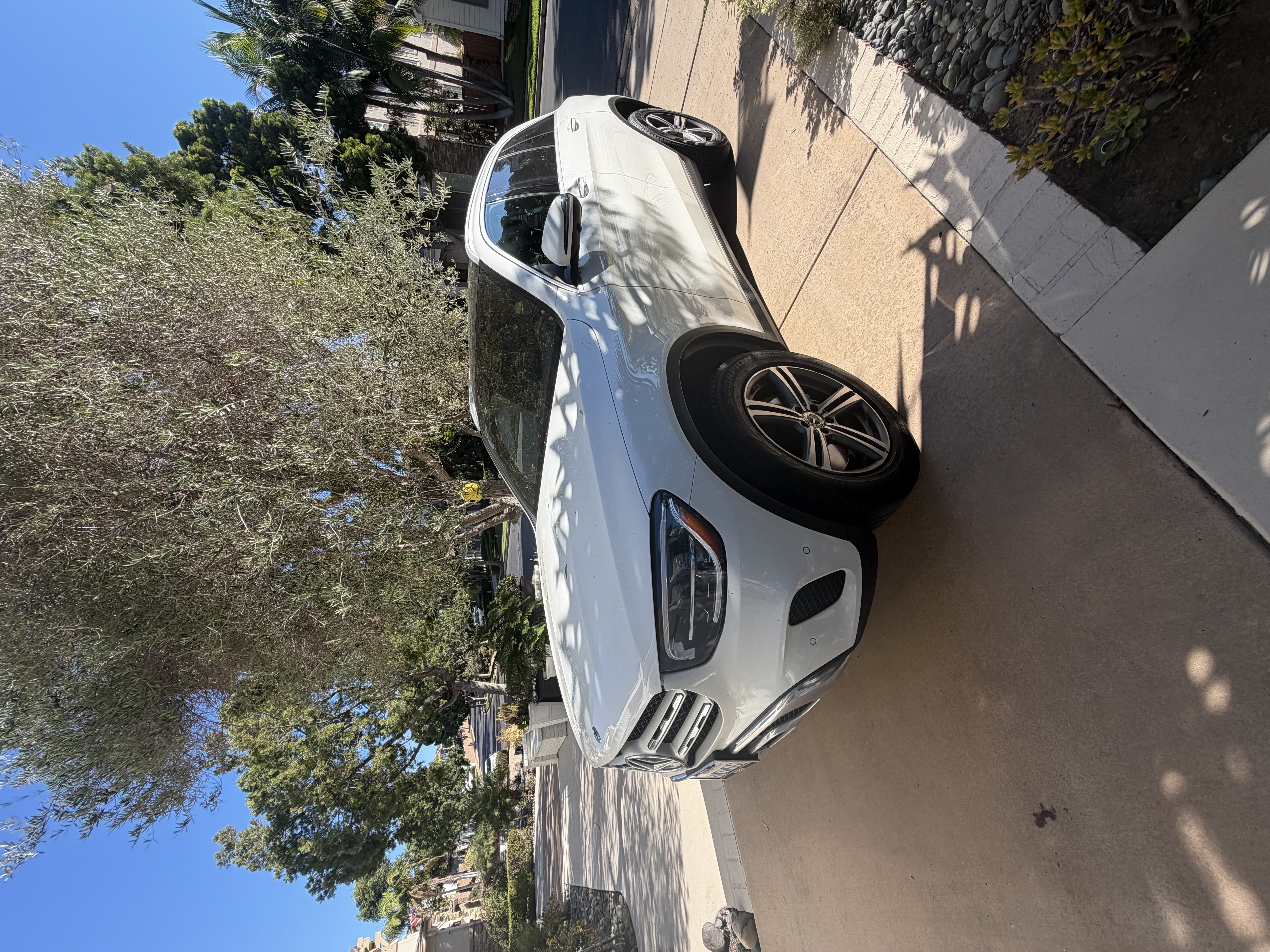 Used 2020 Mercedes-Benz GLC 300 image 4