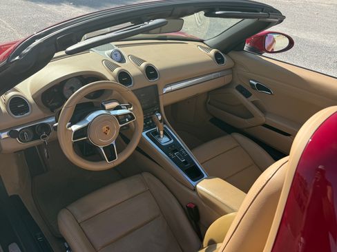 Used 2017 Porsche 718 Boxster S RWD image 8