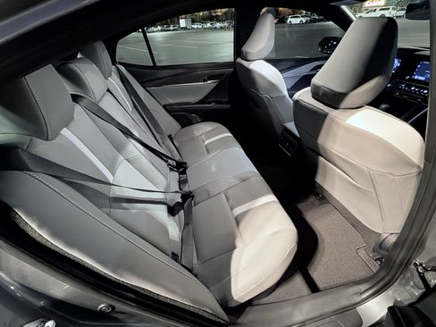 Used 2026 Toyota Camry SE FWD image 8