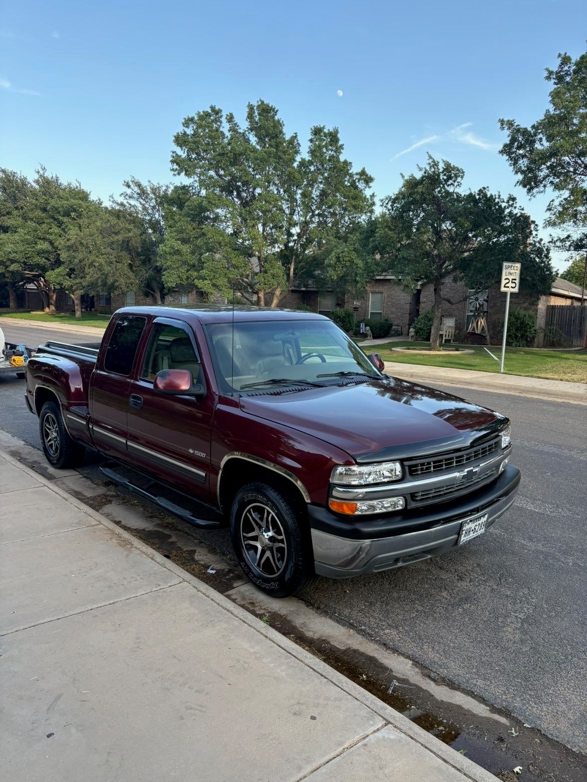 Used 1999 Chevrolet Silverado 1500 LS RWD image 2