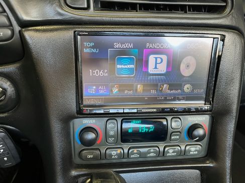 Used 2000 Chevrolet Corvette Convertible image 14