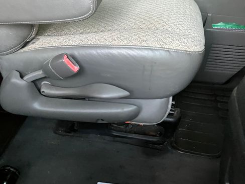 Used 2014 Chevrolet Express 1500 LT w/ LT Preferred Equipment Group AWD/4WD image 15