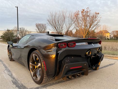 Used 2023 Ferrari SF90 Stradale image 6