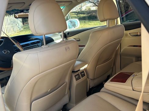 Used 2011 Lexus RX 450h AWD image 25