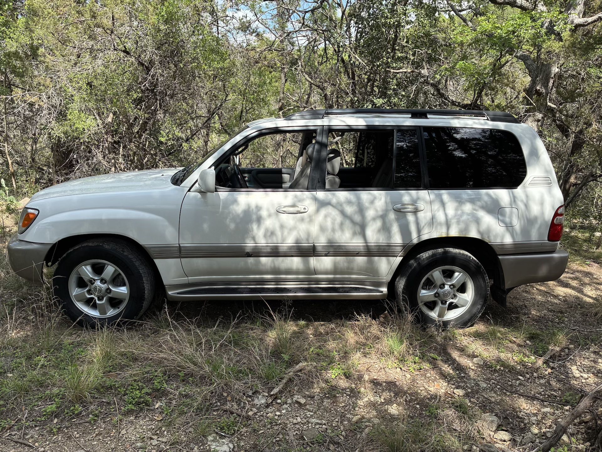 Used 2005 Toyota Land Cruiser AWD/4WD image 1