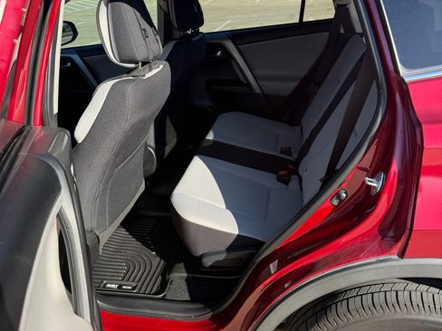 Used 2018 Toyota RAV4 XLE w/ Plus Extra Value Package image 12