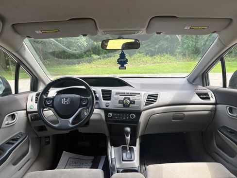 Used 2012 Honda Civic LX image 9