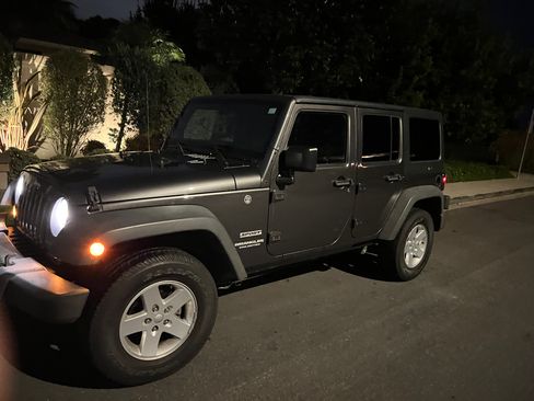 Used 2017 Jeep Wrangler Unlimited Sport w/ Quick Order Package 24S image 2
