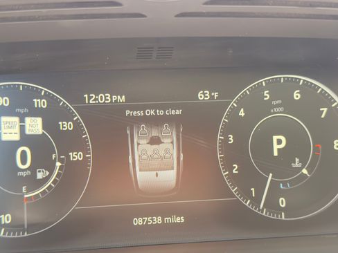 Used 2017 Land Rover Range Rover HSE AWD/4WD image 16