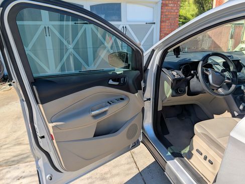 Used 2015 Ford Escape SE w/ Equipment Group 201A image 15