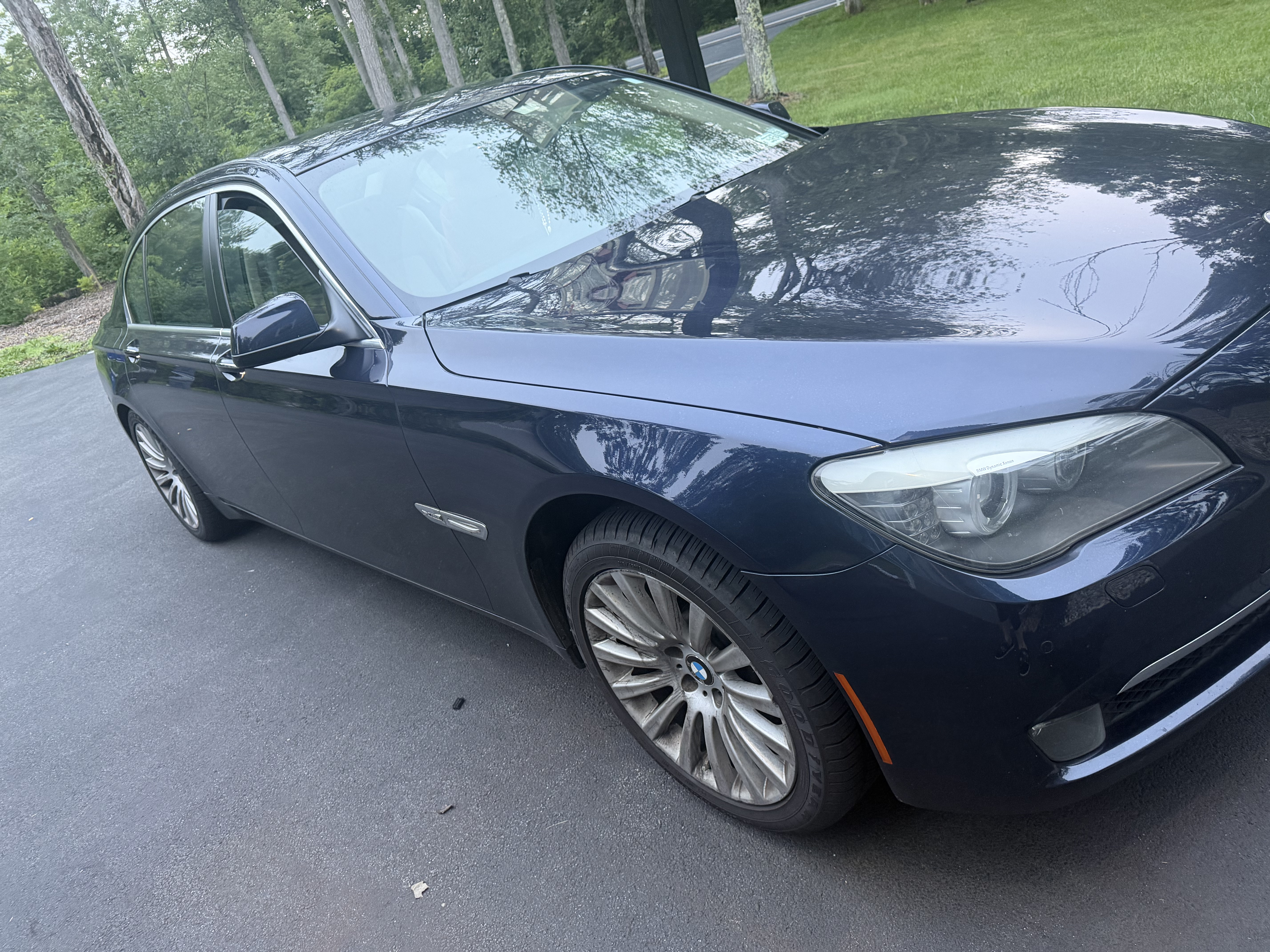 Used 2012 BMW 750Li xDrive AWD/4WD image 4