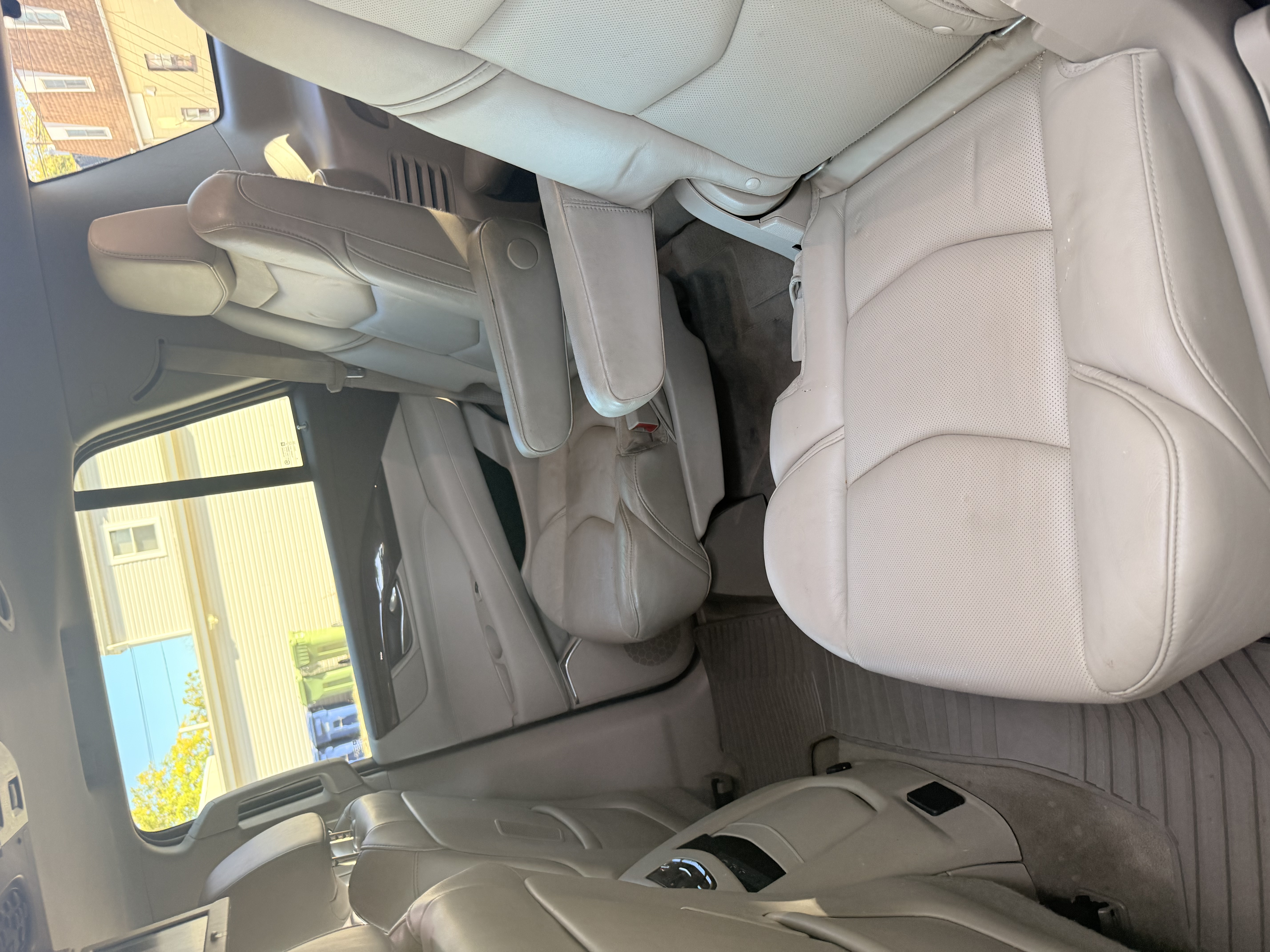 Used 2017 Cadillac Escalade Luxury AWD/4WD image 20