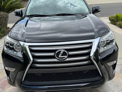 Used 2015 Lexus GX 460 image 2