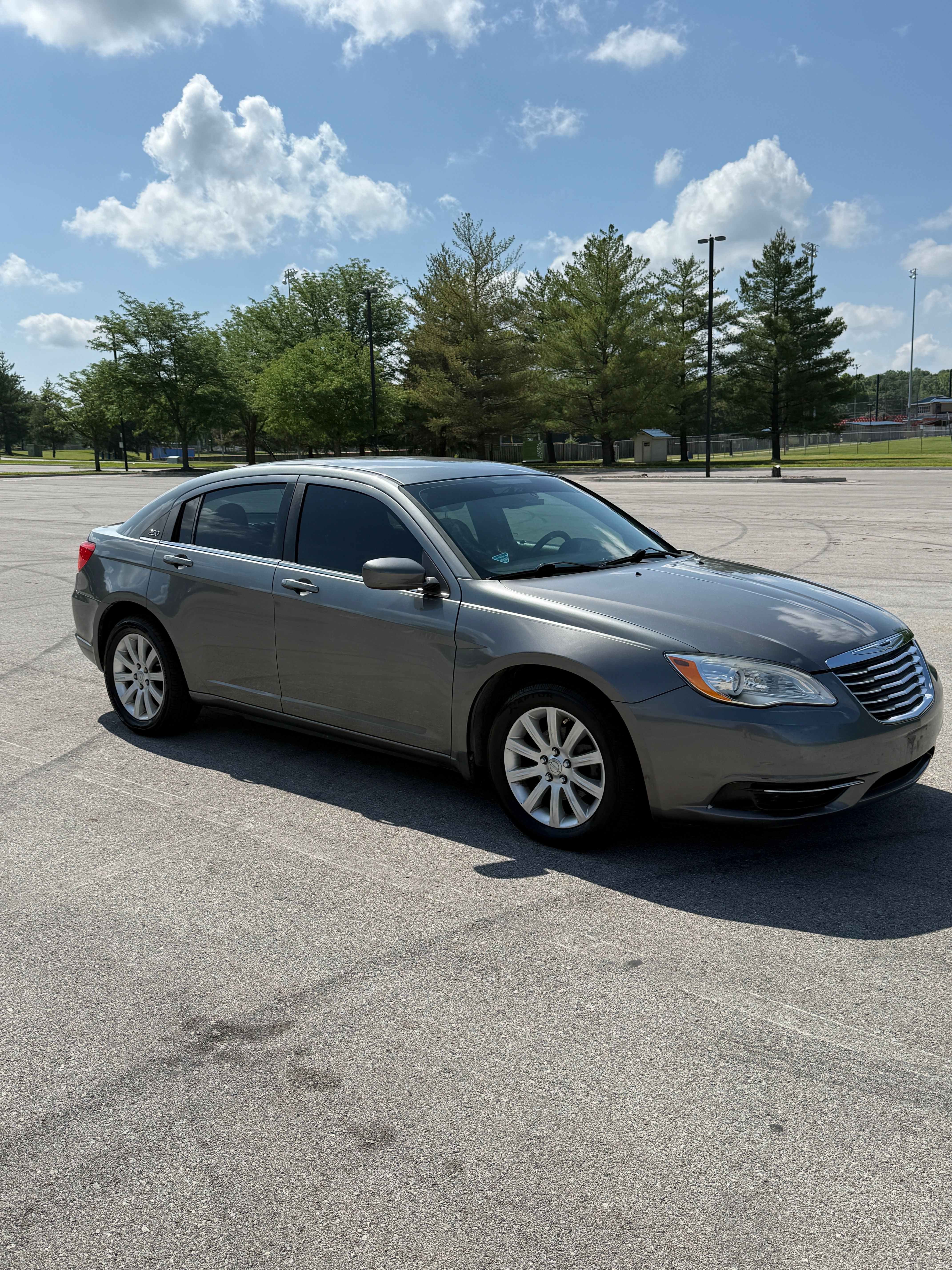 Used 2013 Chrysler 200 Touring FWD image 5