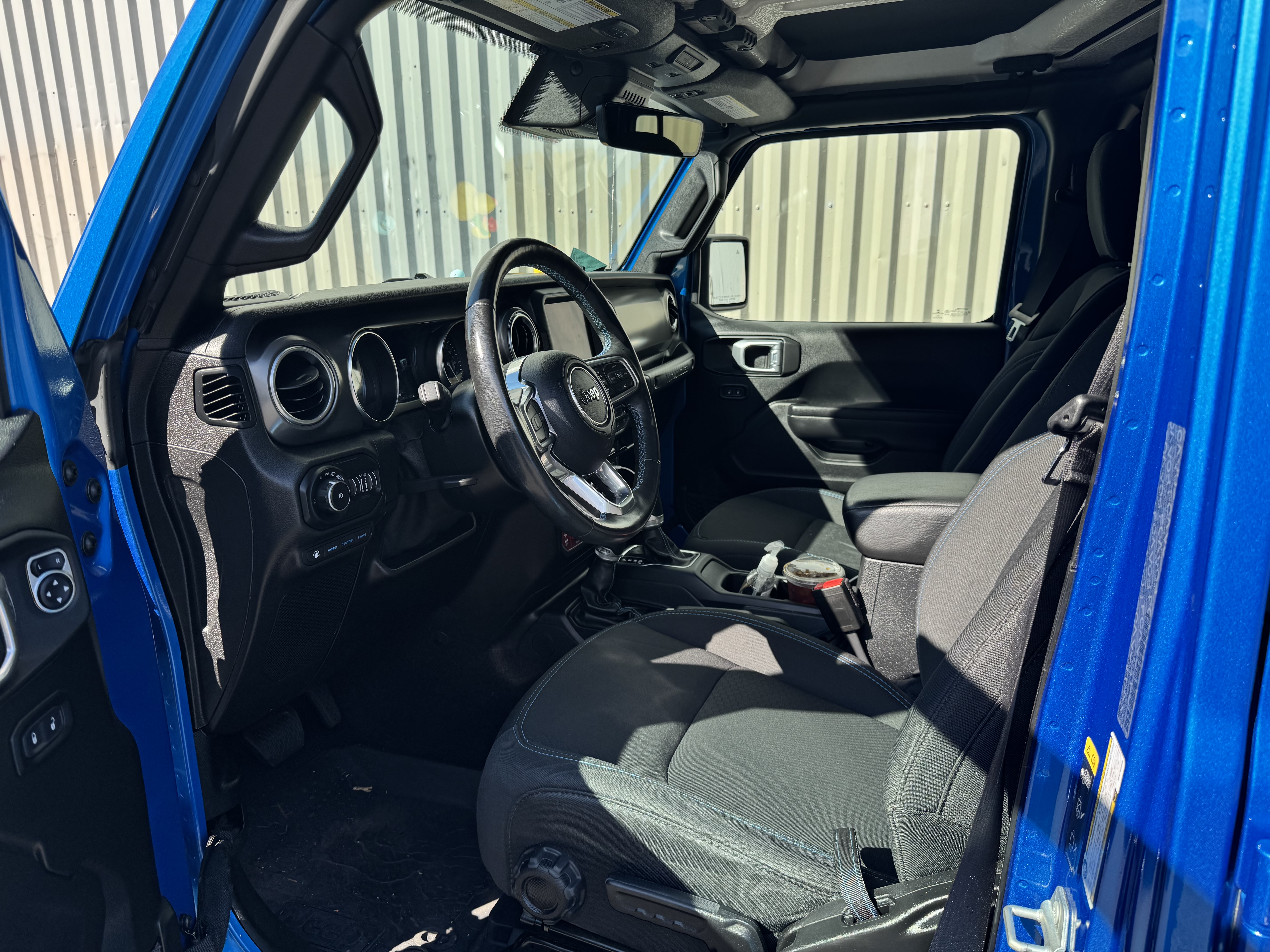 Used 2021 Jeep Wrangler Unlimited Rubicon 4xe w/ Cold Weather Group AWD/4WD image 6