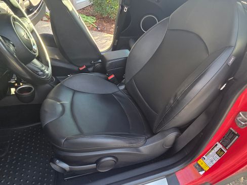 Used 2011 MINI Cooper S image 18