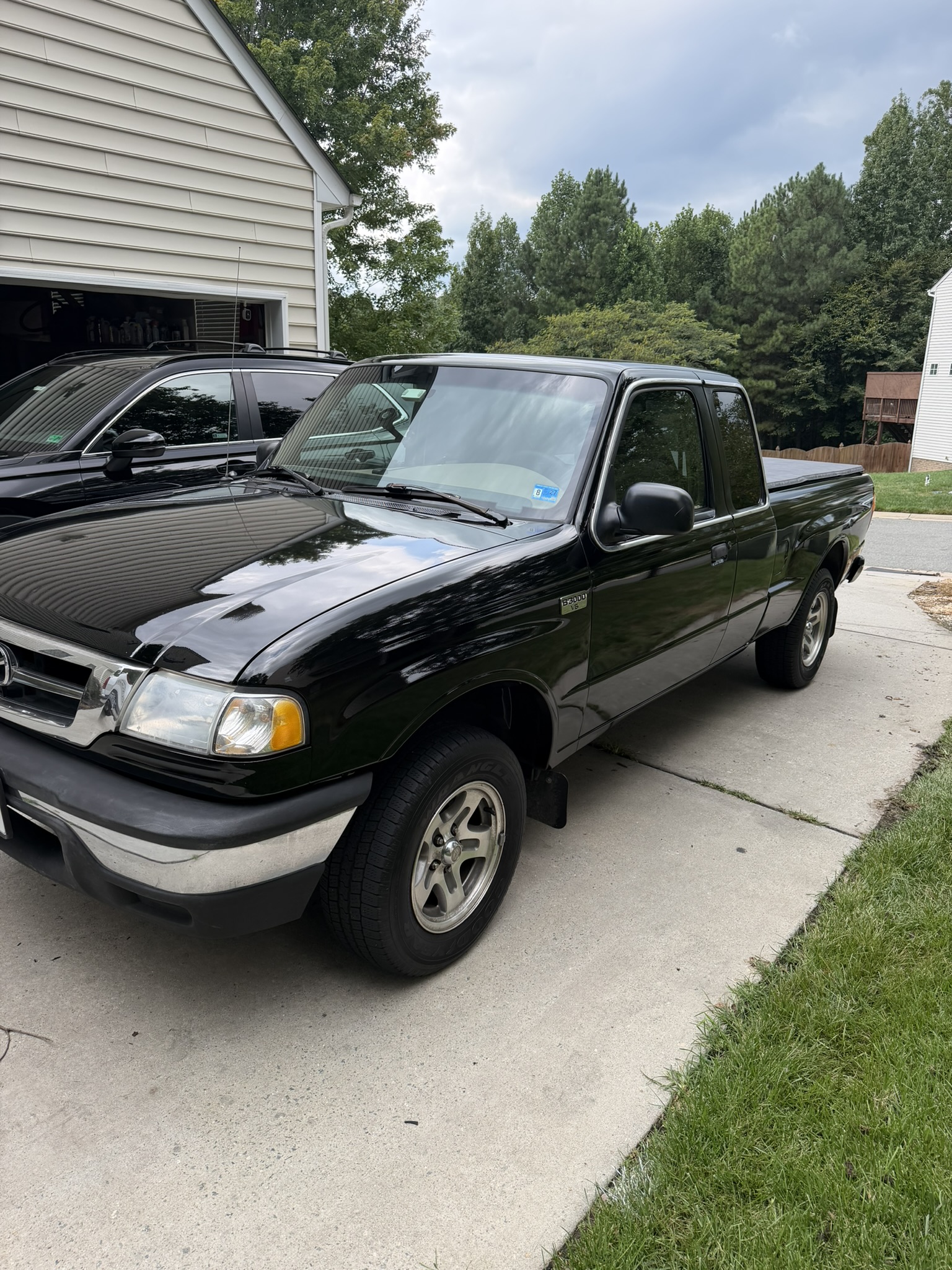 Used 2001 MAZDA B-Series Pickup 2WD Cab Plus B3000 image 2