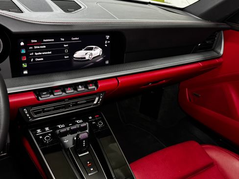Used 2022 Porsche 911 Carrera 4S image 19