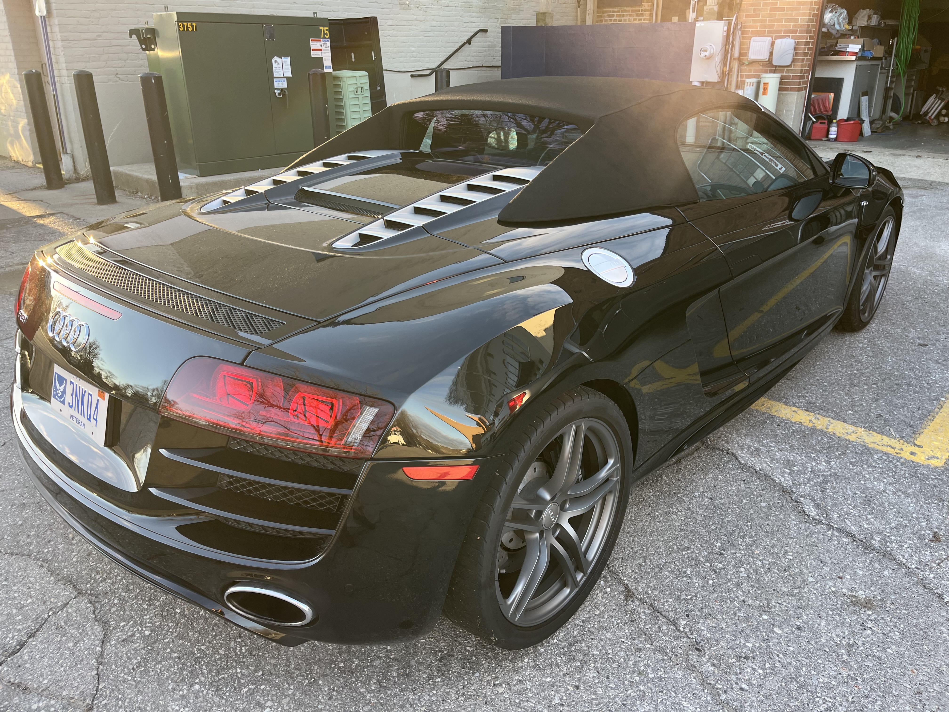 Used 2011 Audi R8 V10 AWD/4WD image 11