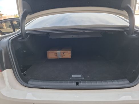 Used 2018 BMW 530e image 11