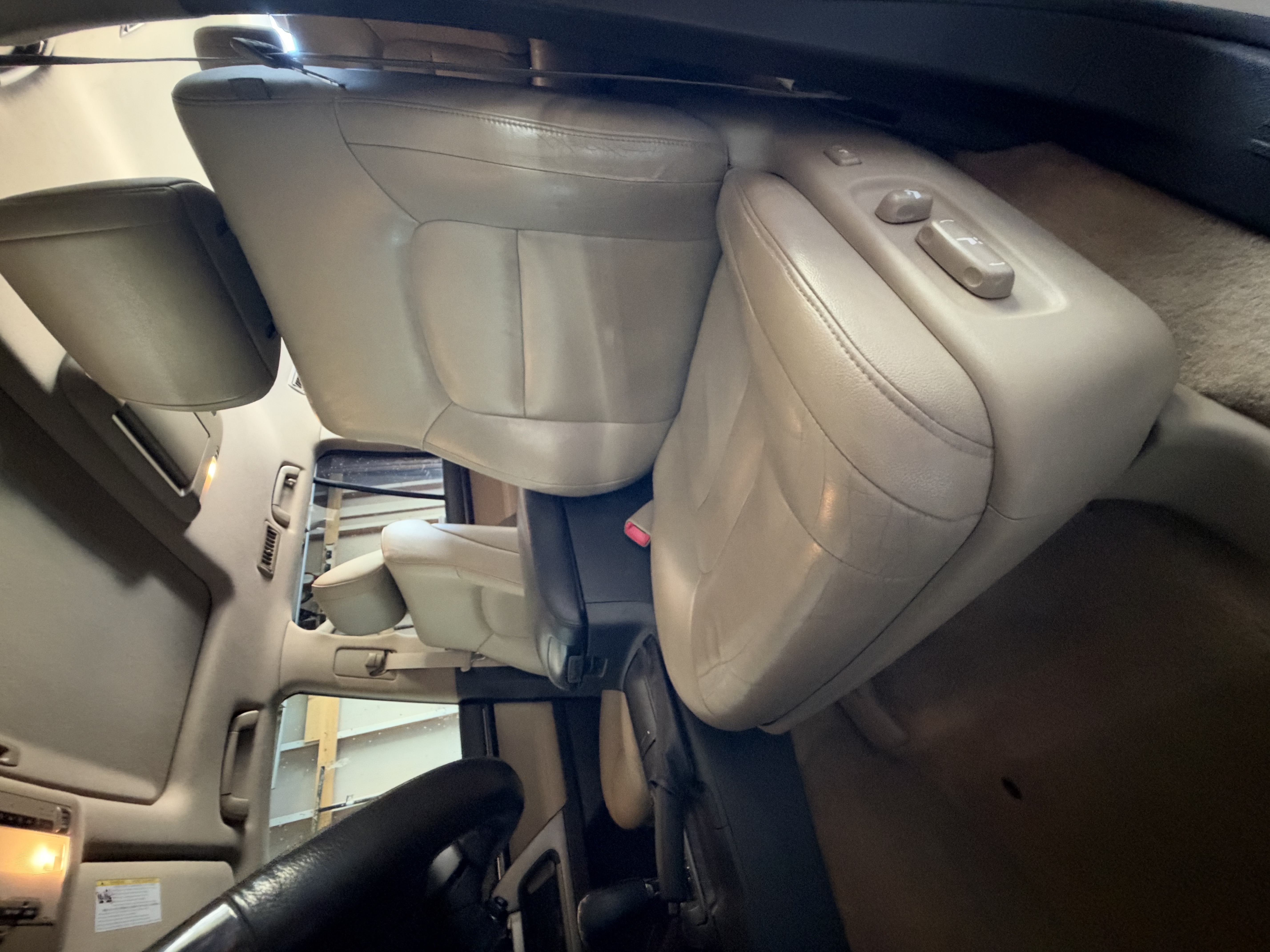 Used 2011 Toyota Land Cruiser w/ Upgrade Pkg AWD/4WD image 14