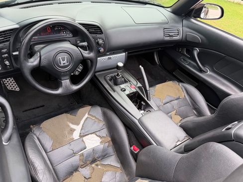 Used 2006 Honda S2000 image 11
