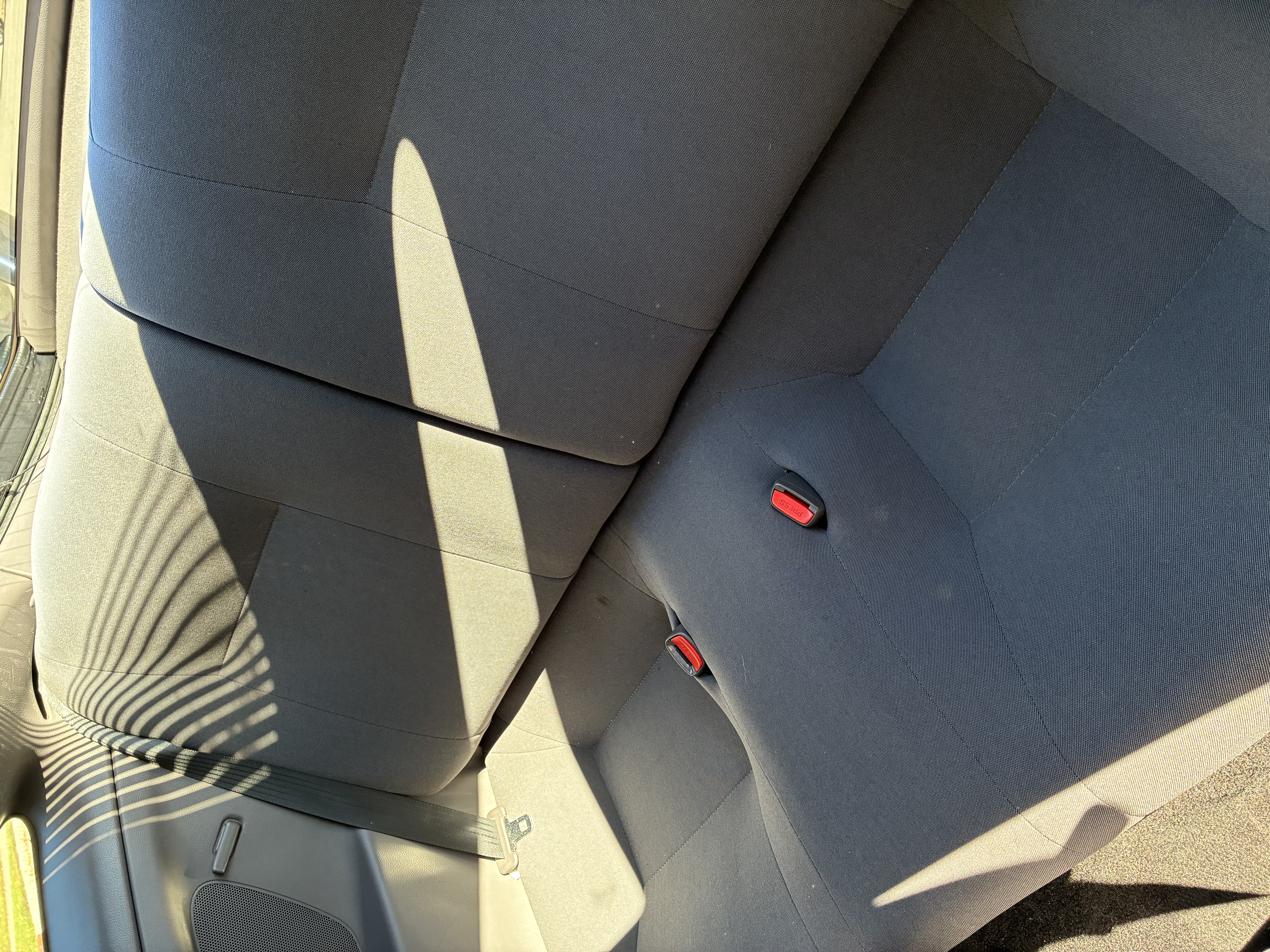 Used 2000 Toyota Celica GT FWD image 12